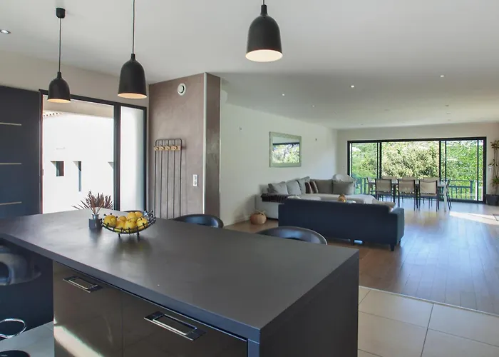 Casa Luna Piscine Chauffee Vue Proche Centre Et De * Calvi (Corsica)